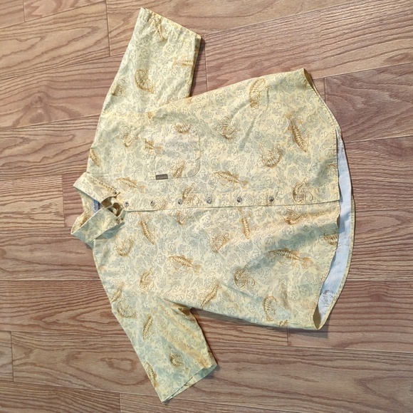 Columbia yellow button-down fishing shirt with fish design, size medium - Picture 1 of 3